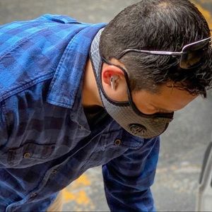 Grey double vented face mask